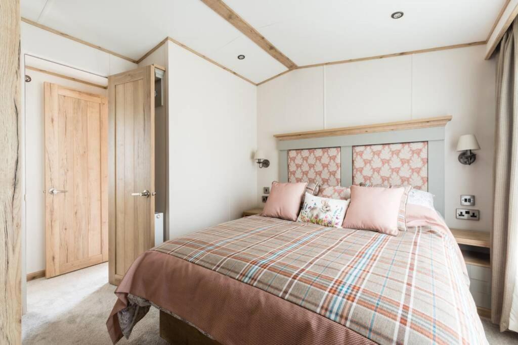 The Warren Villa South Cerney Eksteriør billede